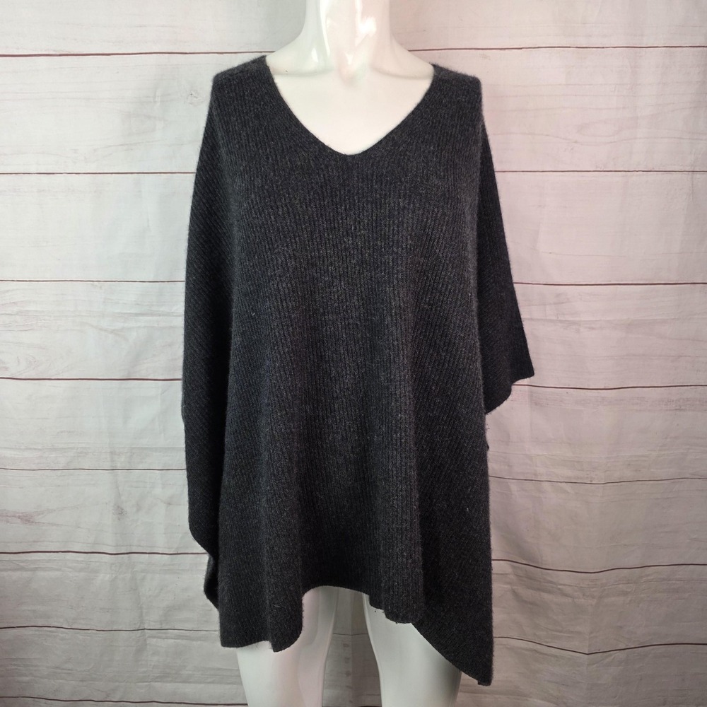 Vince Cashmere Cape Sweater Womens XS/S Gray V Neck Oversized Soft Knit Poncho